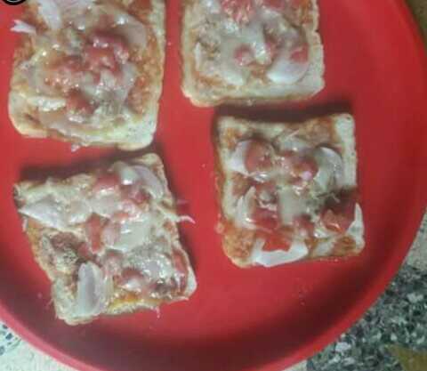 Baked Bread Pizza For Kids