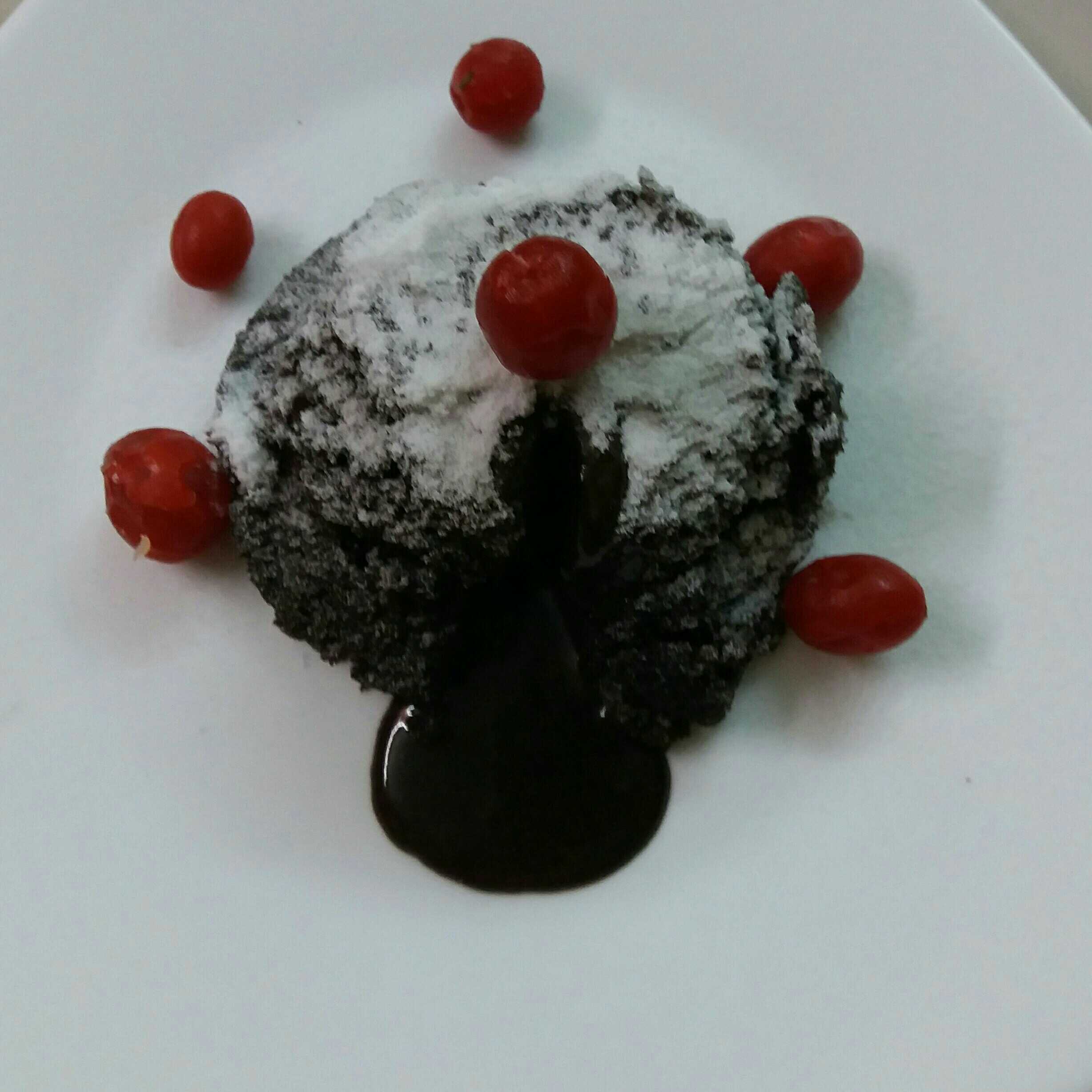 MICROWAVE EGGLESS MOLTEN LAVA CAKE IN 1 :30 SECONDS 