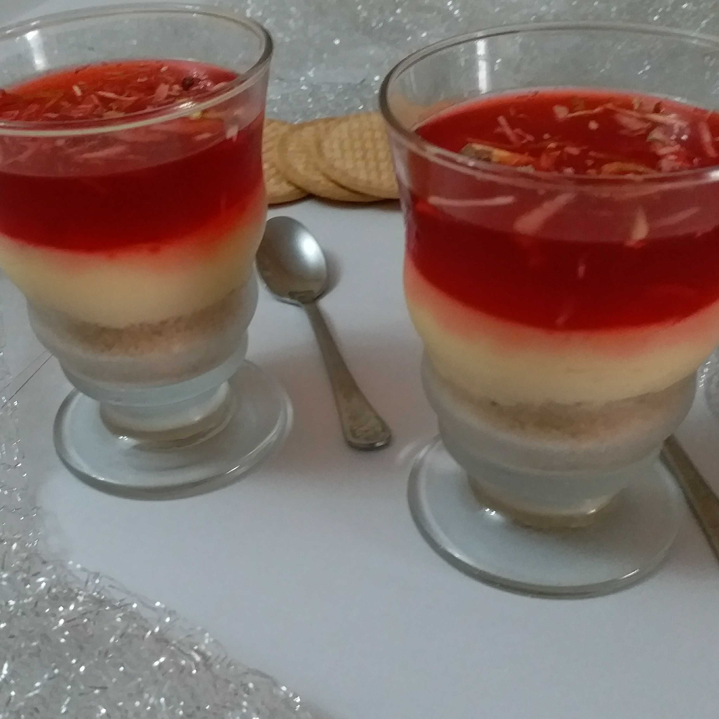 Biscuit Custard Jelly Trifle