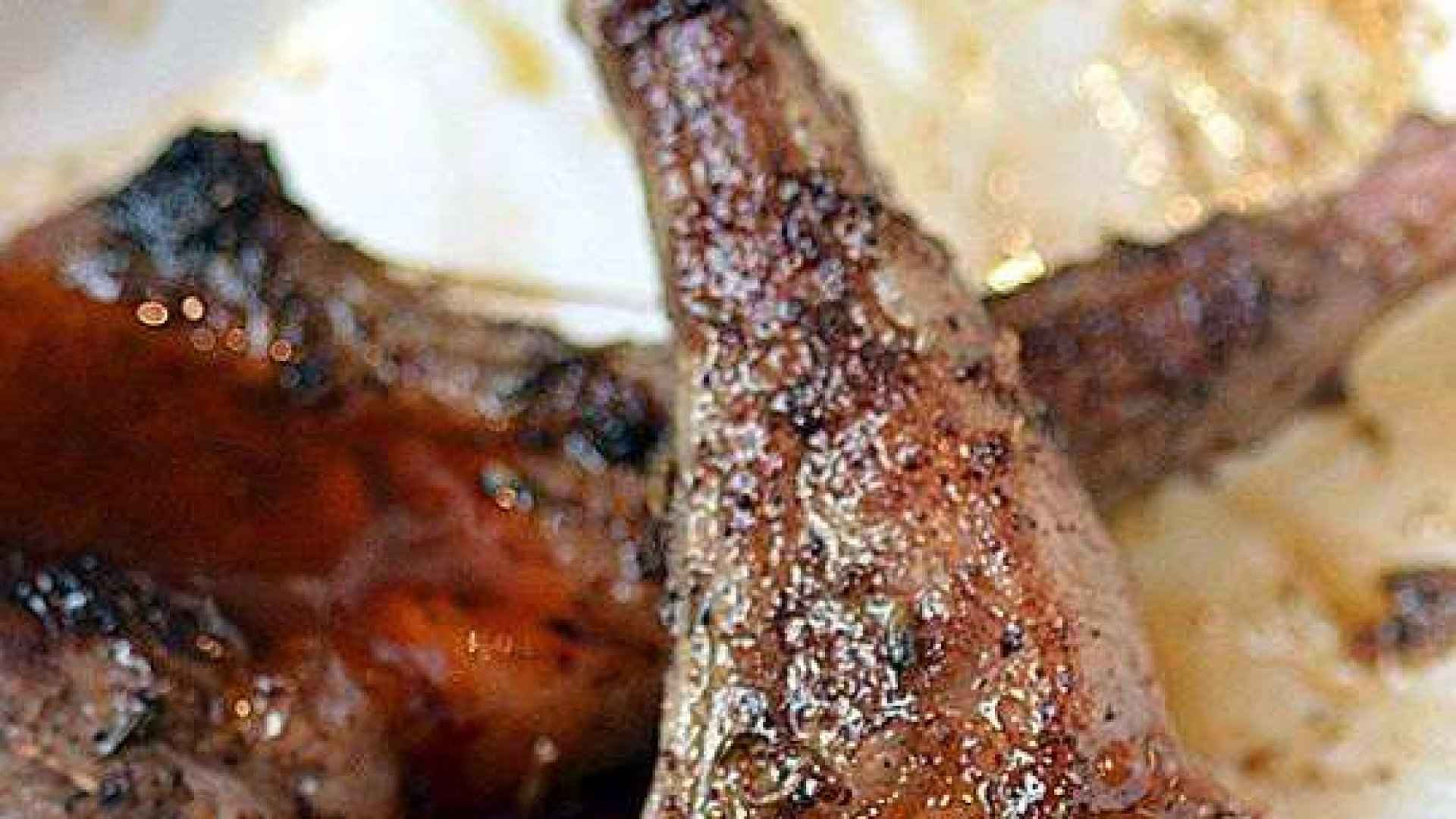 Lamb chops with sweet chilli sause