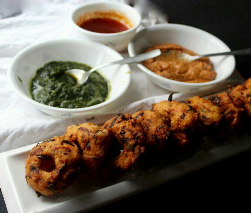 Carrot And Cabbage Medu Vada 