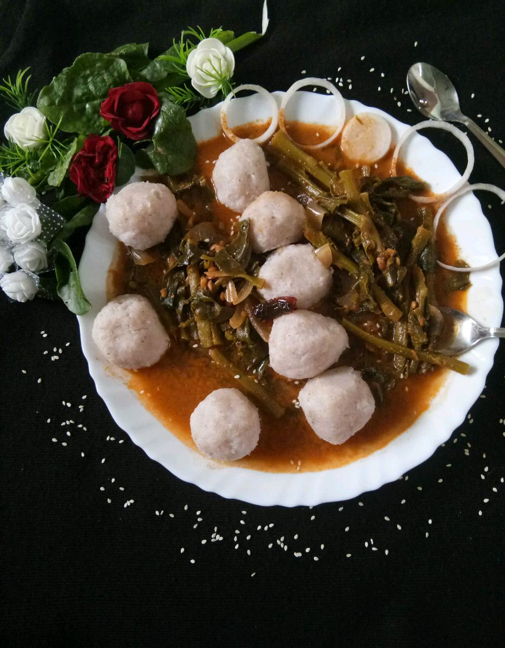 Basale Pundi Or Malbar Spinach Curry With Kadubu 