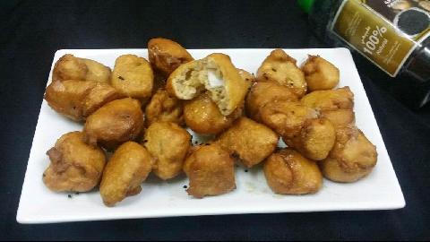 Hyderabadi Meethe Gulgule/Indian Mini Doughnuts/Sweet Fritters