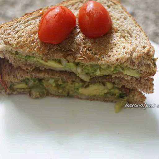 Guacamole sandwich 