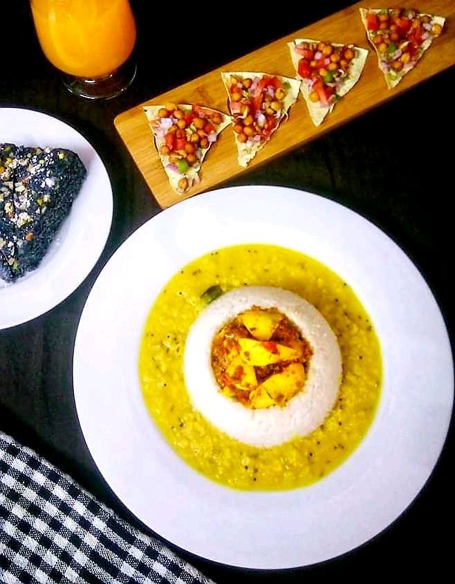 Chettinad Egg Fry And Dal Fry Served With Steam Rice