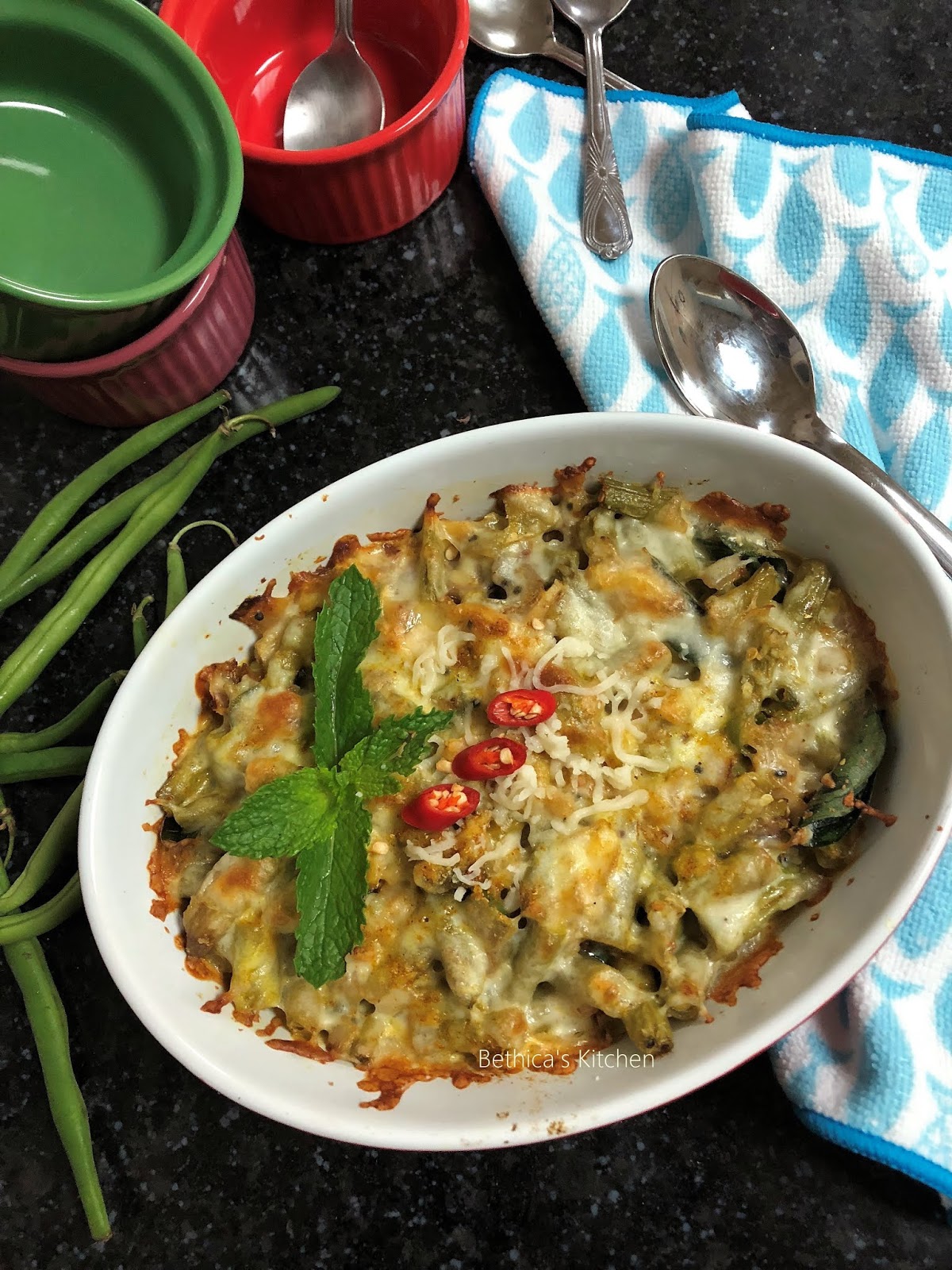 Cheesy Baked Green Beans