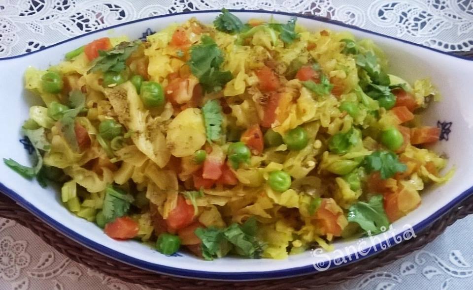 Cabbage, carrot, peas stir fry /Patta Gobhi, gajar, matar Ki Sabji