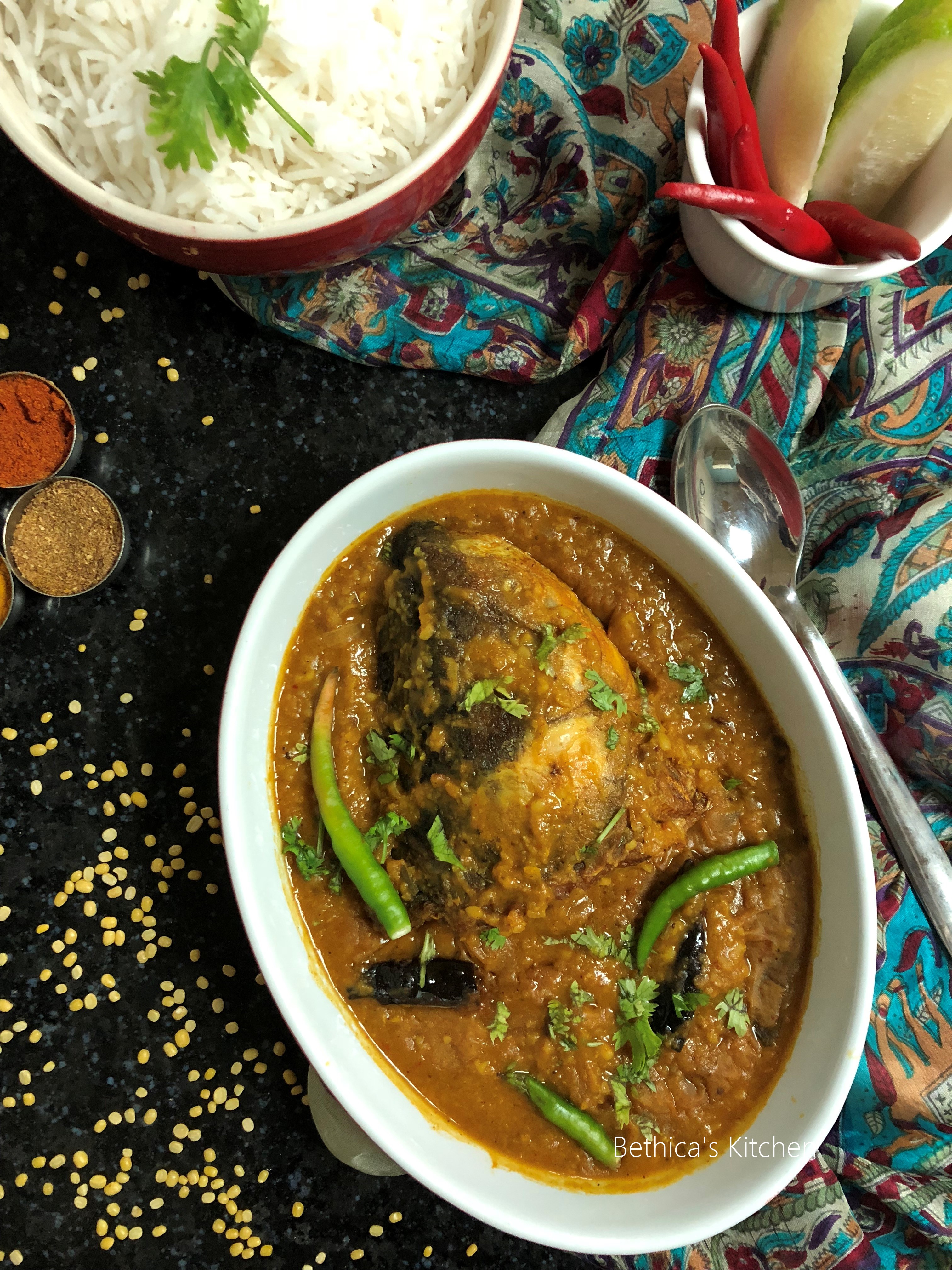 Macher Muro diye Dal (Fish Head Dal Curry) - Traditional Bengali Recipe 