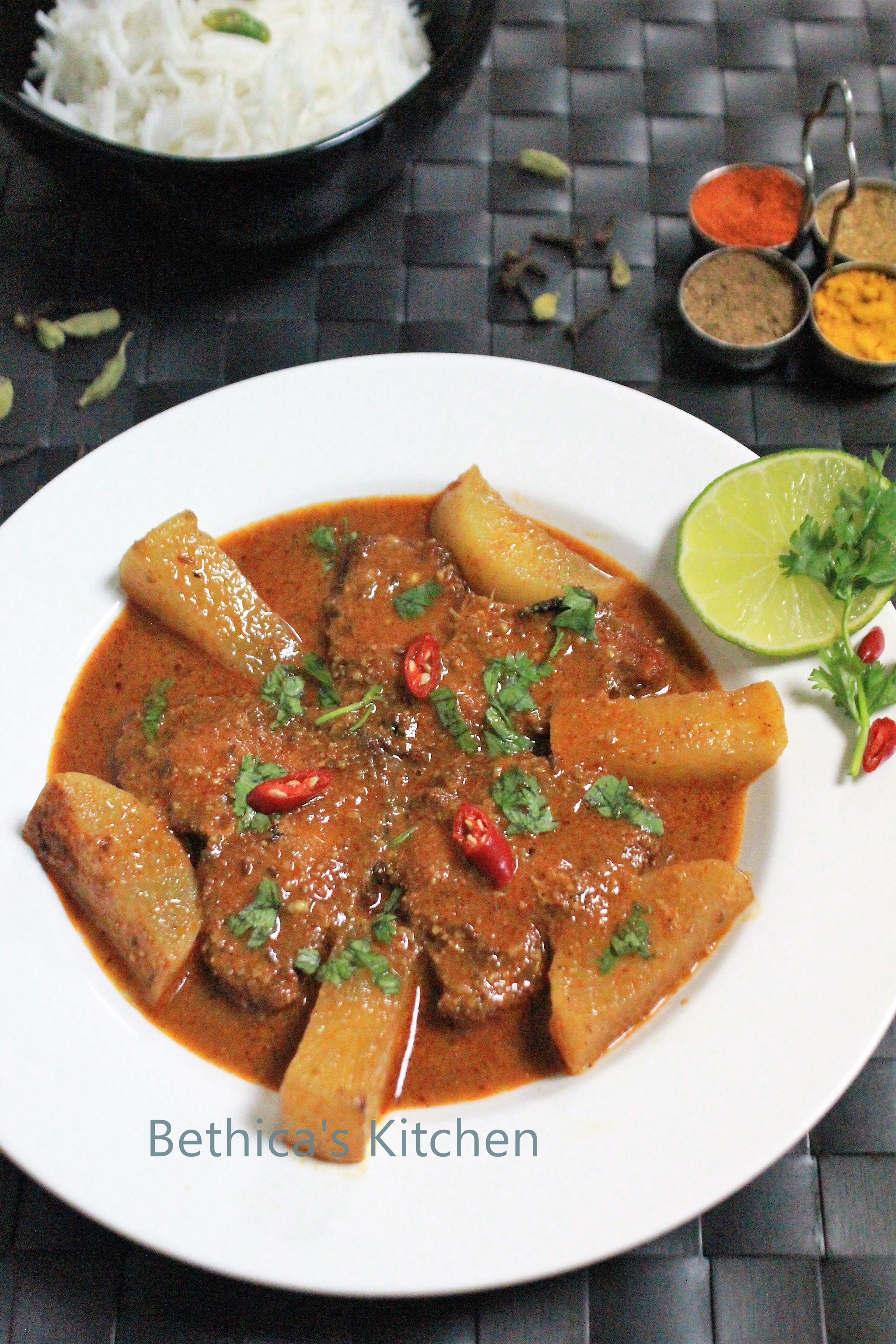 Muj Gaad (Kashmir Style Fish Curry)