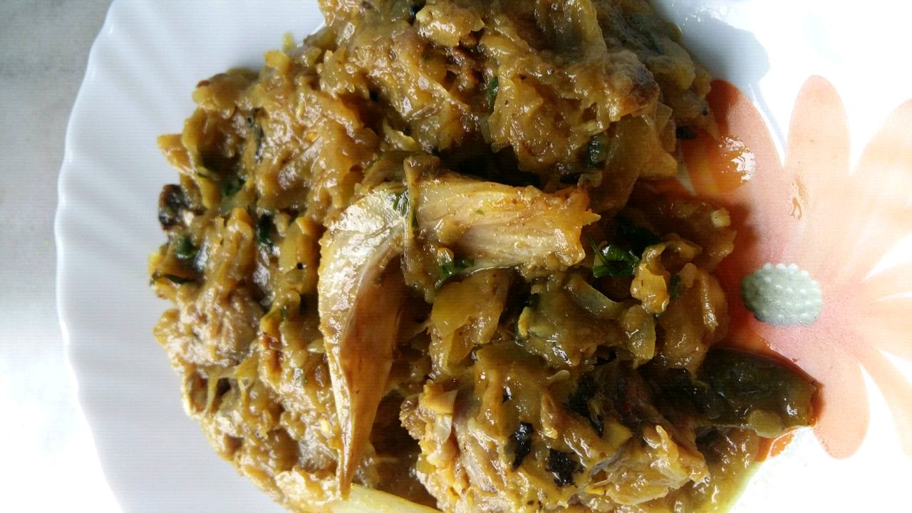 Lauki Curry With Rohu Fish-head (Maacher Matha diye Lau-ghonto In Bengali)