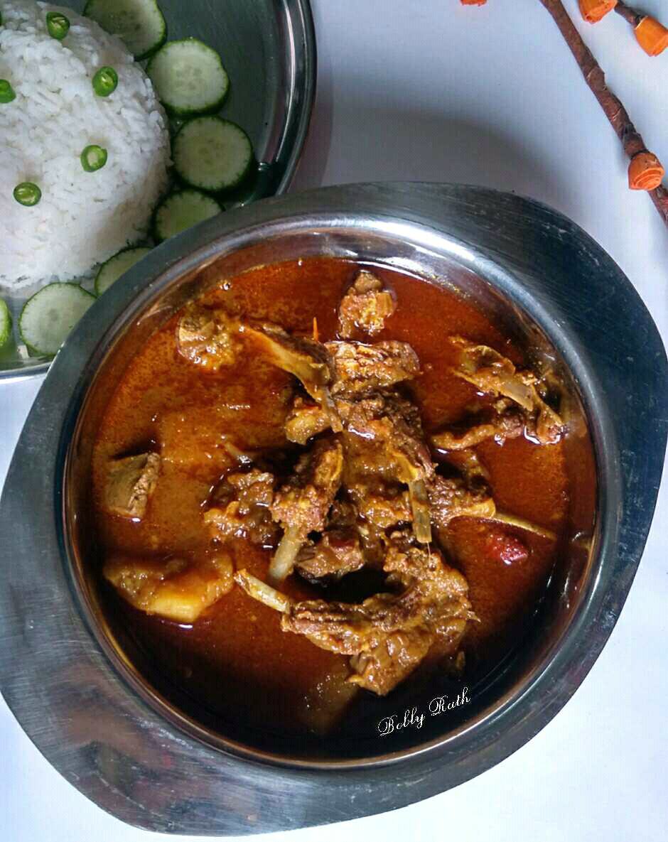 Mangsho Aloo Jhola (Traditional Odia Style Motton Curry)