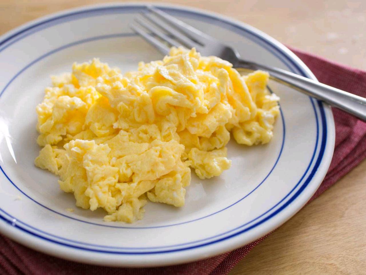 Scrambled Eggs (Diner Style)
