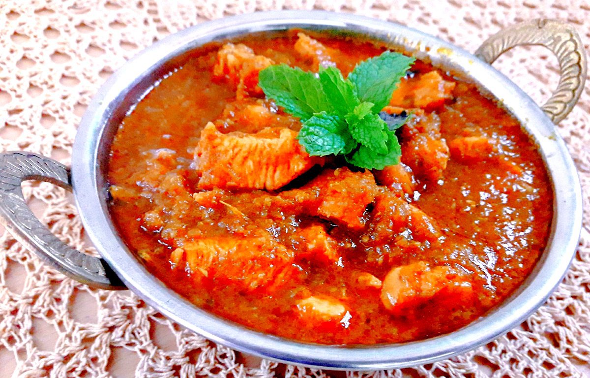 Tariwala chicken or Traditional Punjabi Chicken Curry