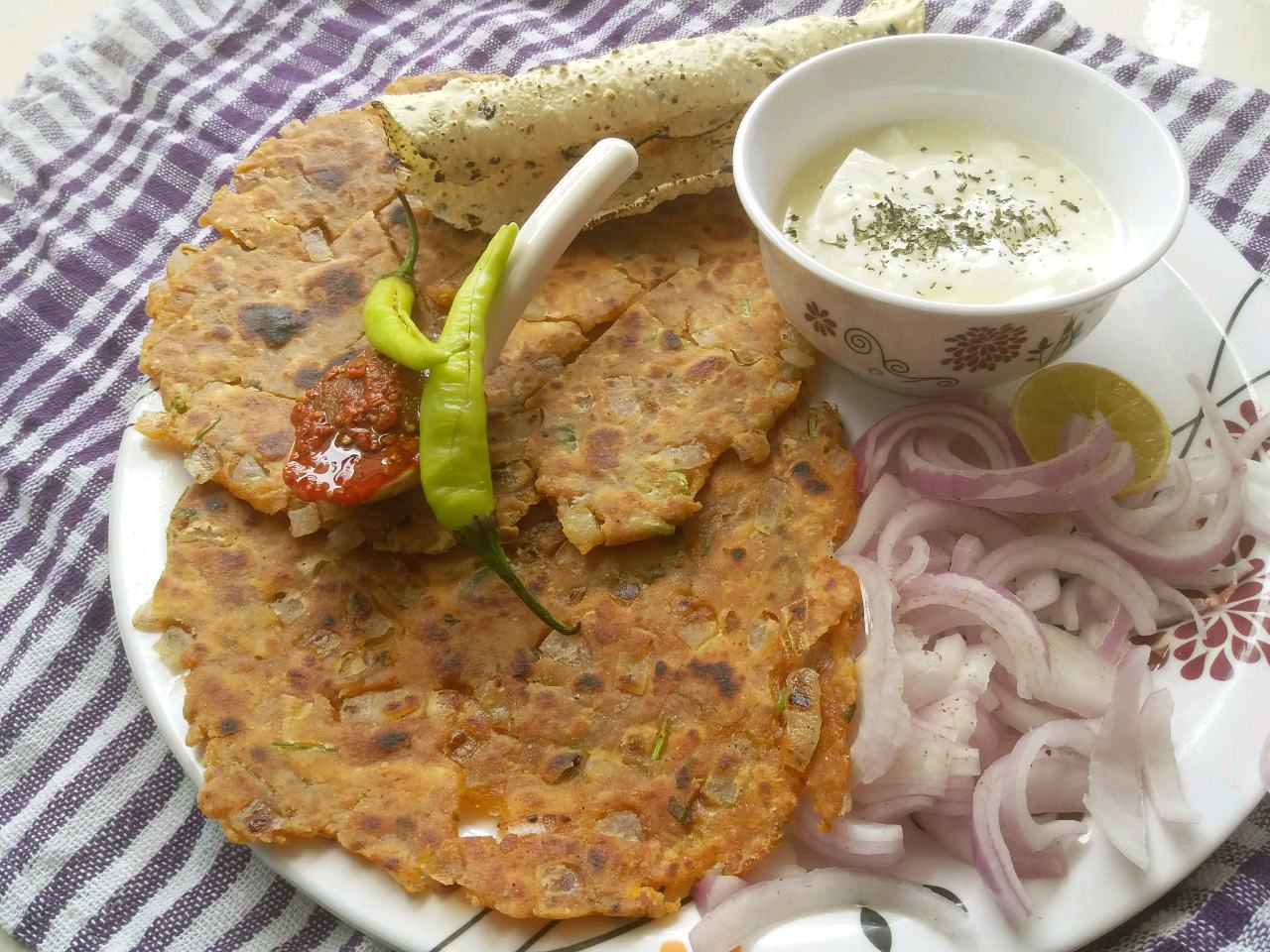 Traditional Sindhi Breakfast (Sindhi Pyaaz Koki)