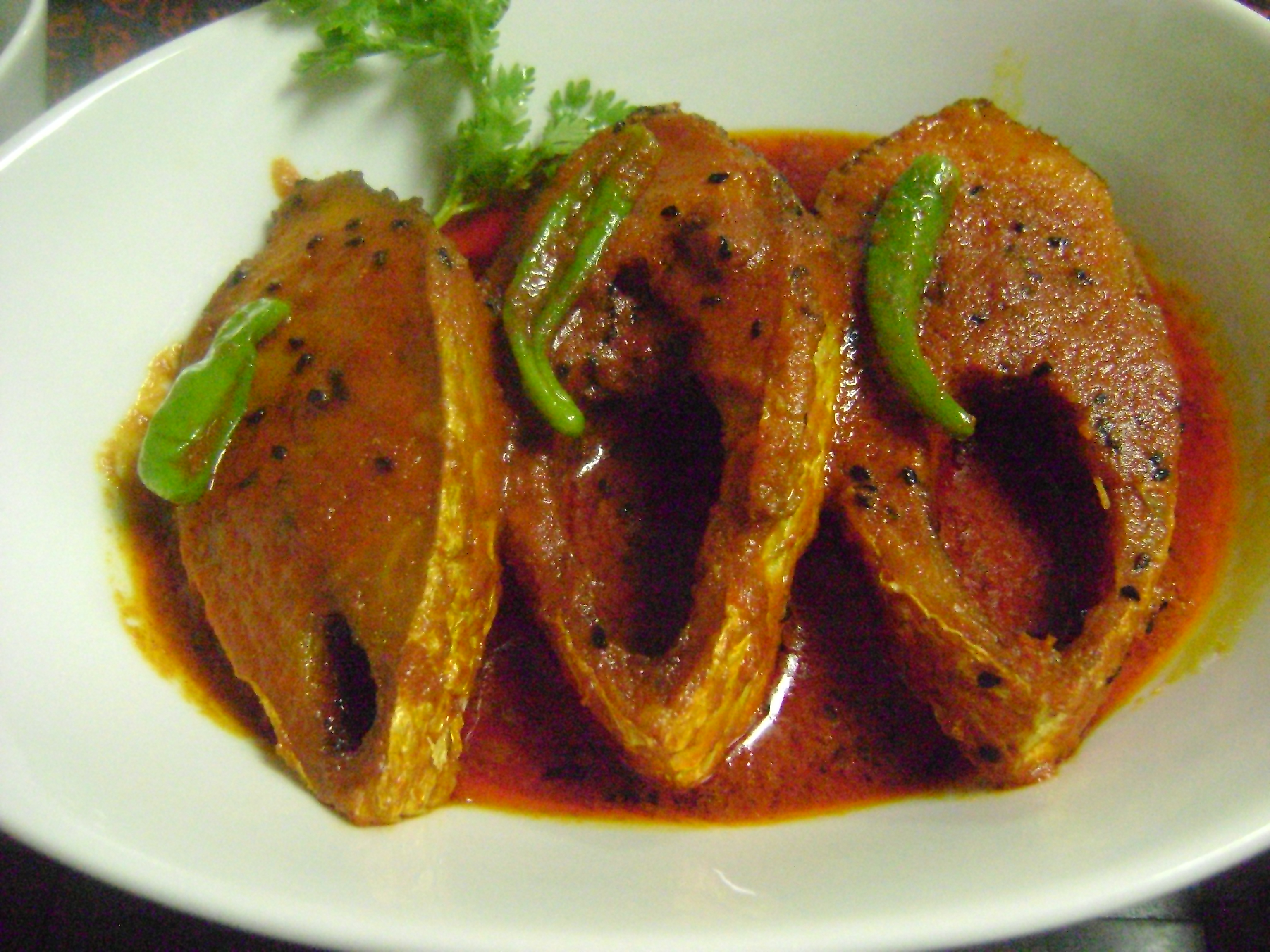 Ilish Maacher Jhaal (Traditional Bengali Fish Curry)