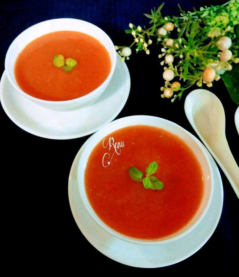 Restaurant Style Tomato Soup