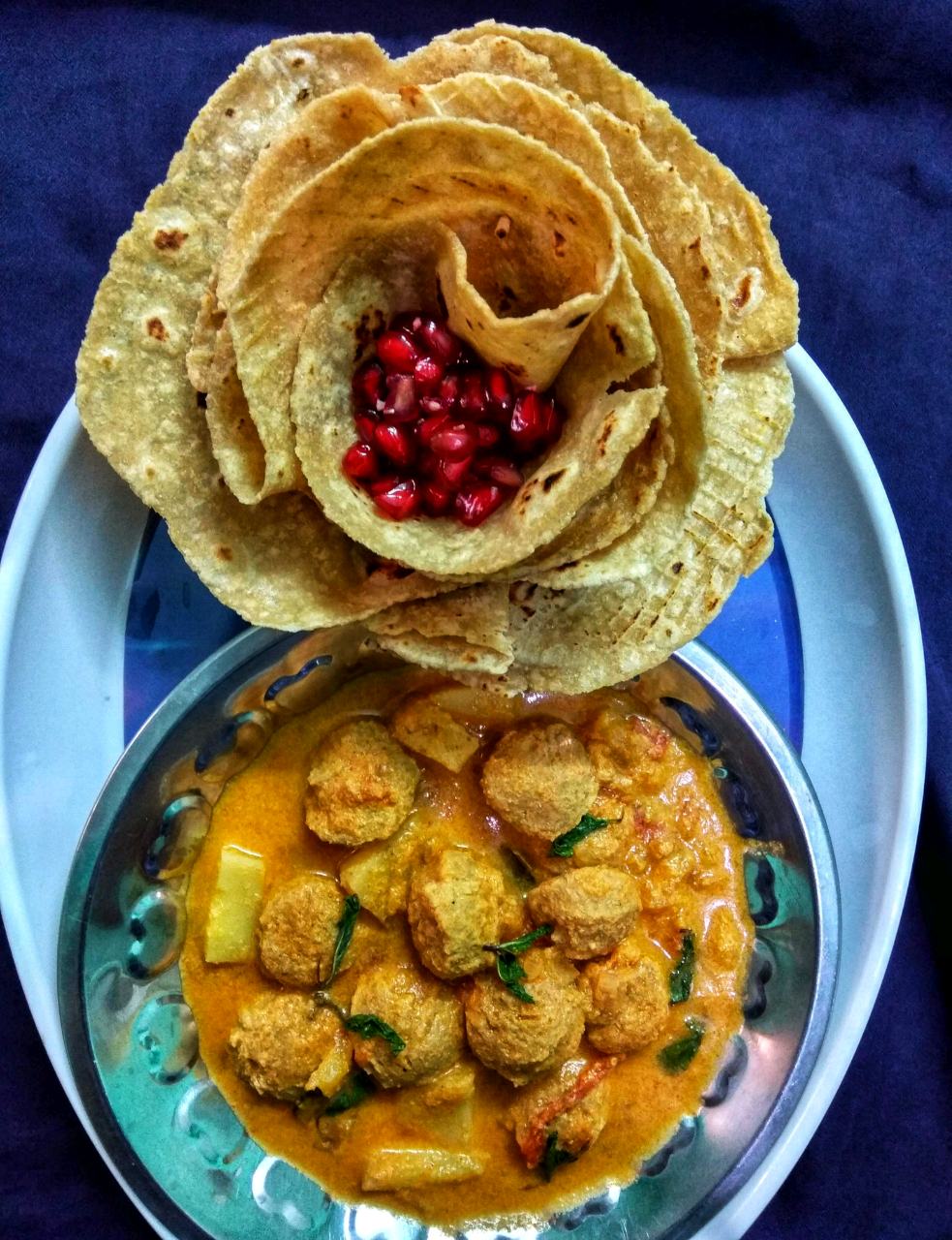 Chapathi,  soya Chunks & Potato kuruma