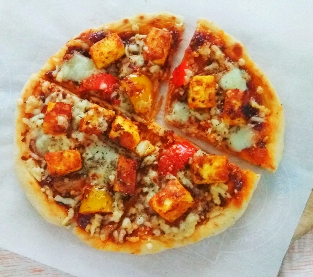 Tawa Paneer Tikka Pizza