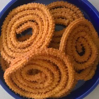 Kaju Chakli