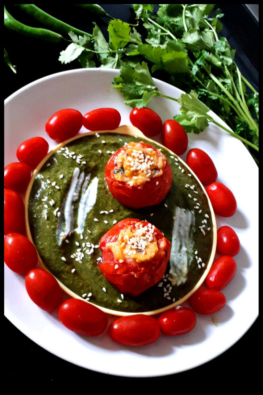 Baked Stuffed Tomatoes  In Spinach Creamy Gravy 