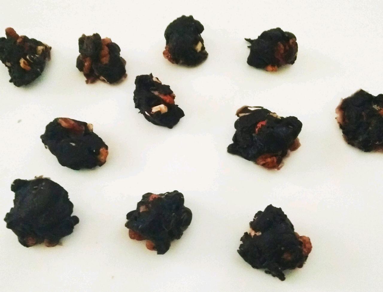 Dark Chocolate Nutty Bites