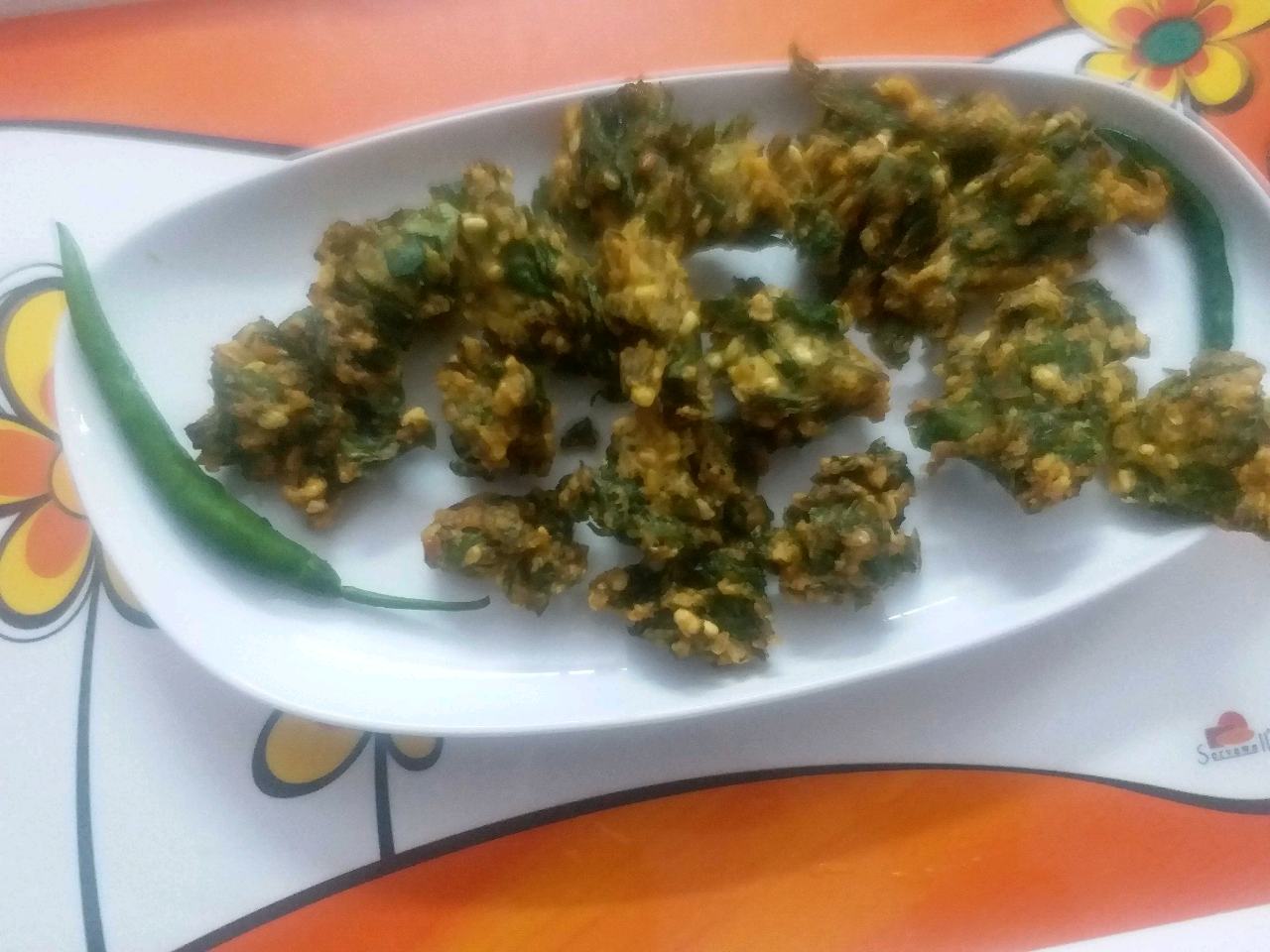 Crispy Spinach and Moong Daal Fritters 