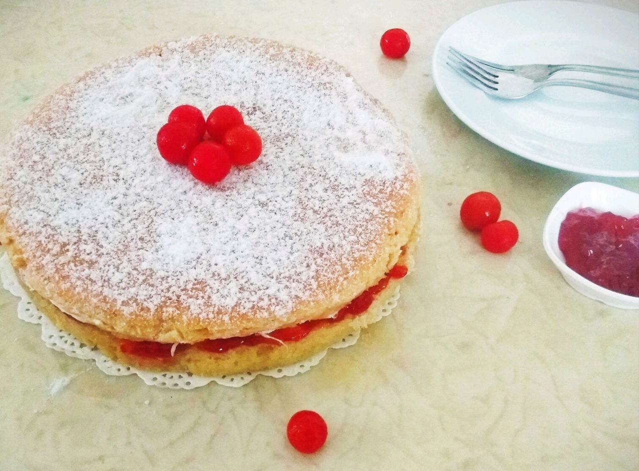 Victoria Sponge Cake