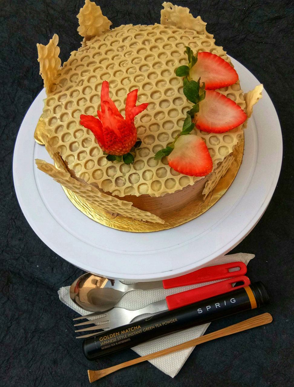 Golden Matcha Cake With Honey Comb 