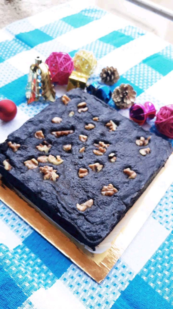 Wholesome And Fudgy Walnut Brownies