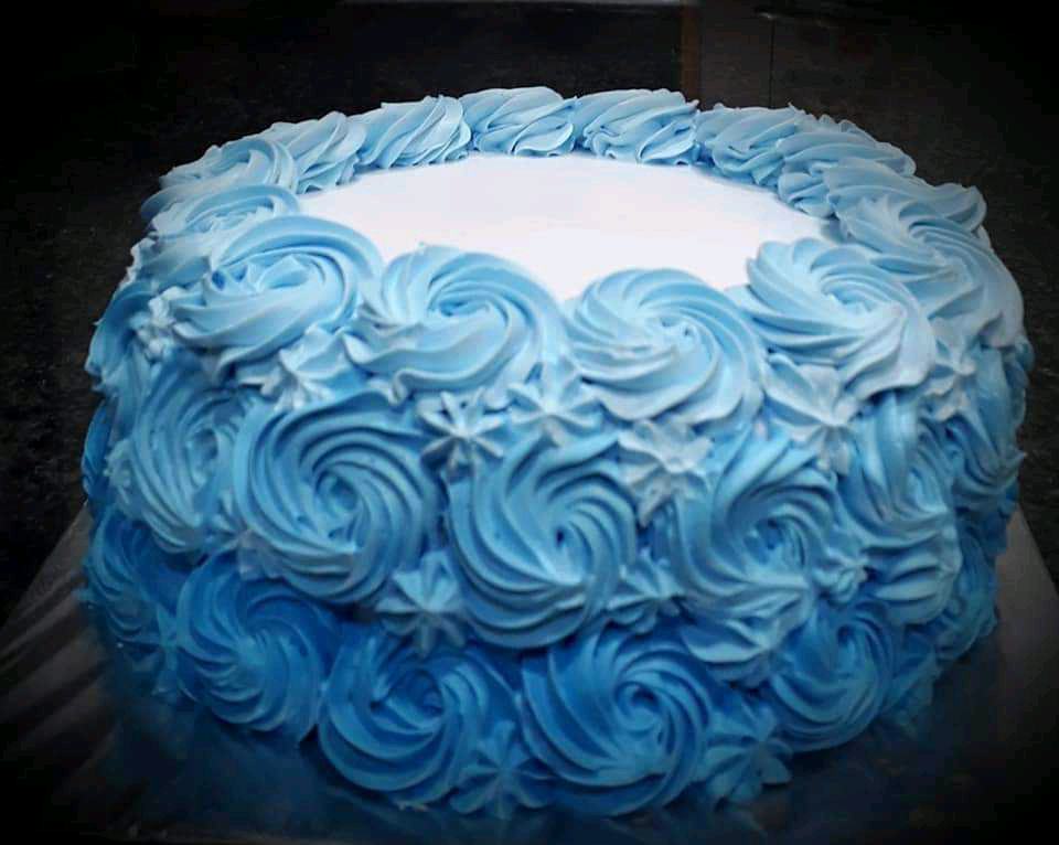 Blue Rossete Cake 
