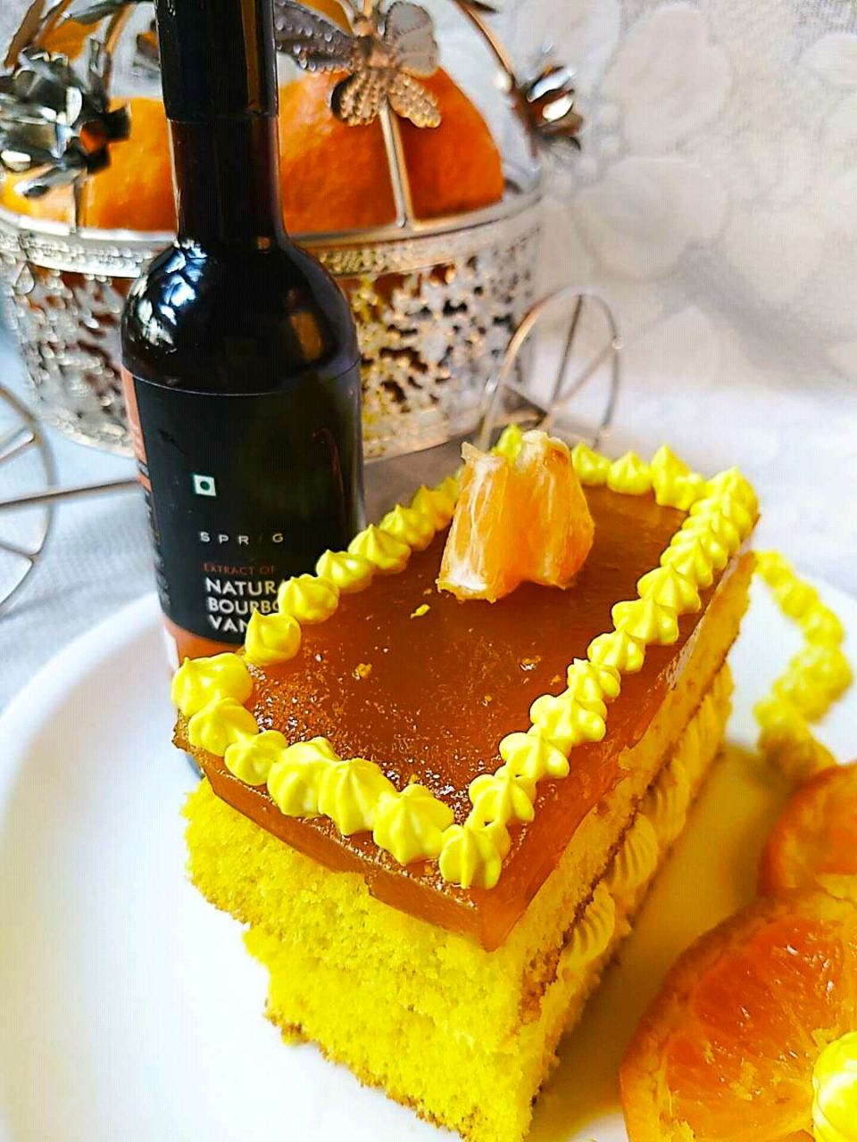 ORANGE CAKE WITH ORANGE JELLY TOPPING