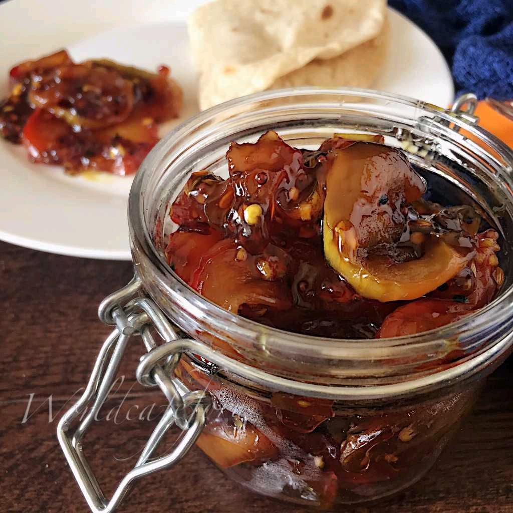 Apple pickle ( Seb Ka Achar)