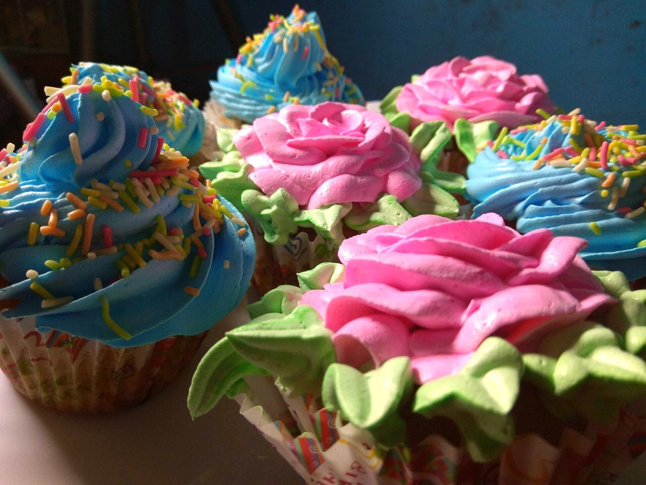 CUP CAKE DECORATION,ICEING,FROSTING
