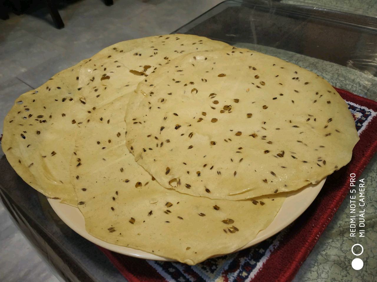 Urad dal masala papad