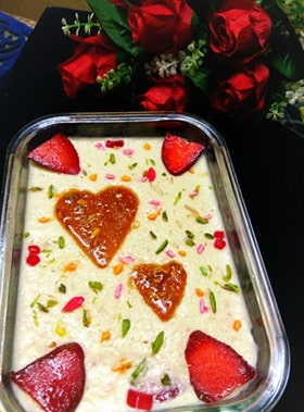 Strawberry Firni pudding With Nutty Caramelised Heart: