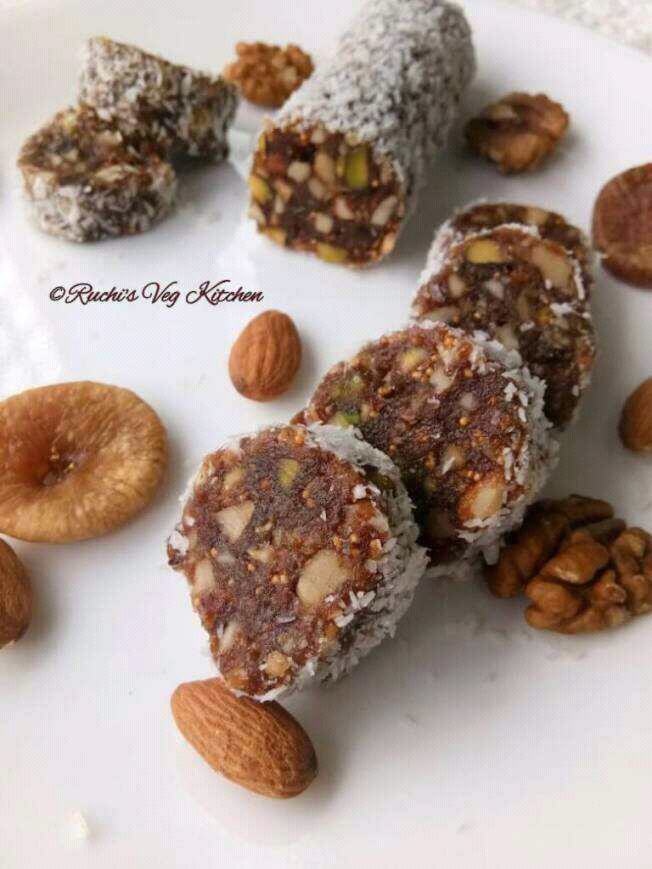 NUTTY ROLLS