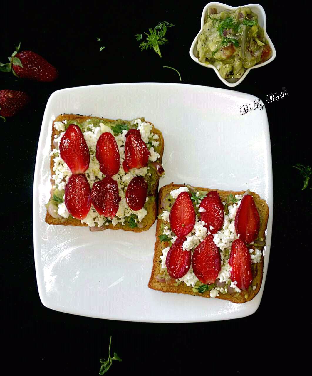 Guacamole Cottage Cheese Strawberry Sandwich