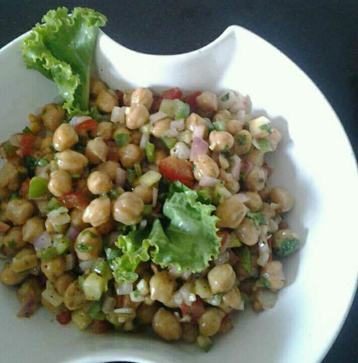 Crunchy Spiced Chikpea Salad