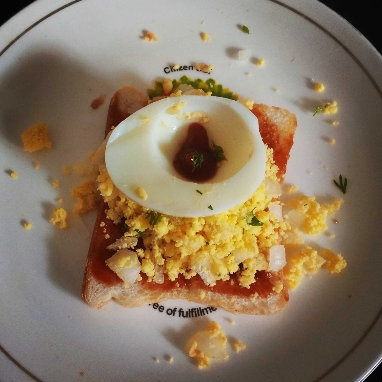 Simple Egg Yolk Sandwich