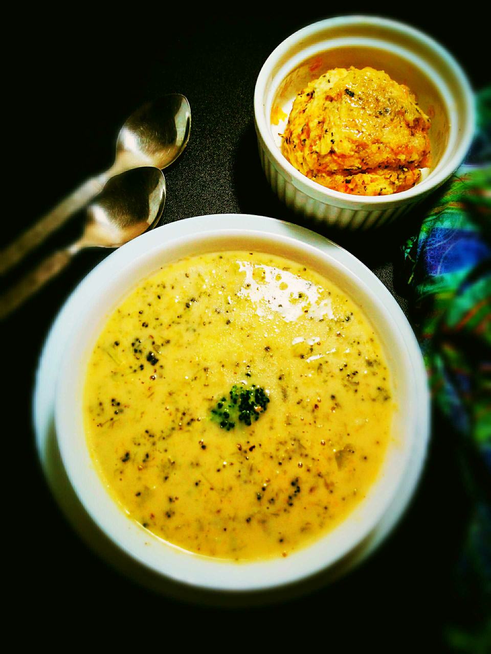 Microwave Broccoli Cheddar Soup with microwave cheese bread 