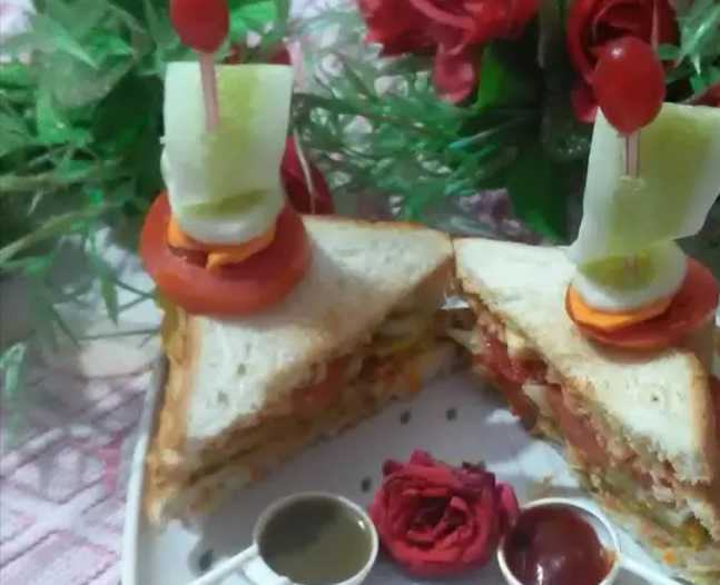 Veg Club Sandwich Besan Chilla Stuffed
