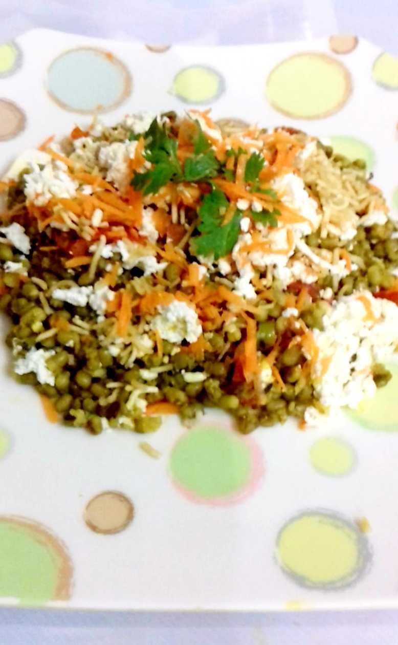 Whole Moong Sprouts Chaat (Healthy Breakfast) 