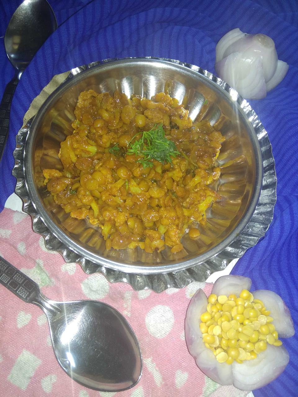 Cauliflower Arhar Dal Curry