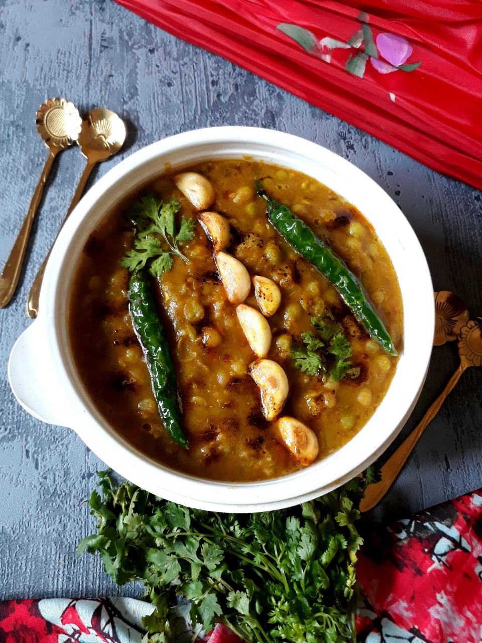 Pao Bhaji Flavoured  Dry Peas Curry With Roasted Garlic