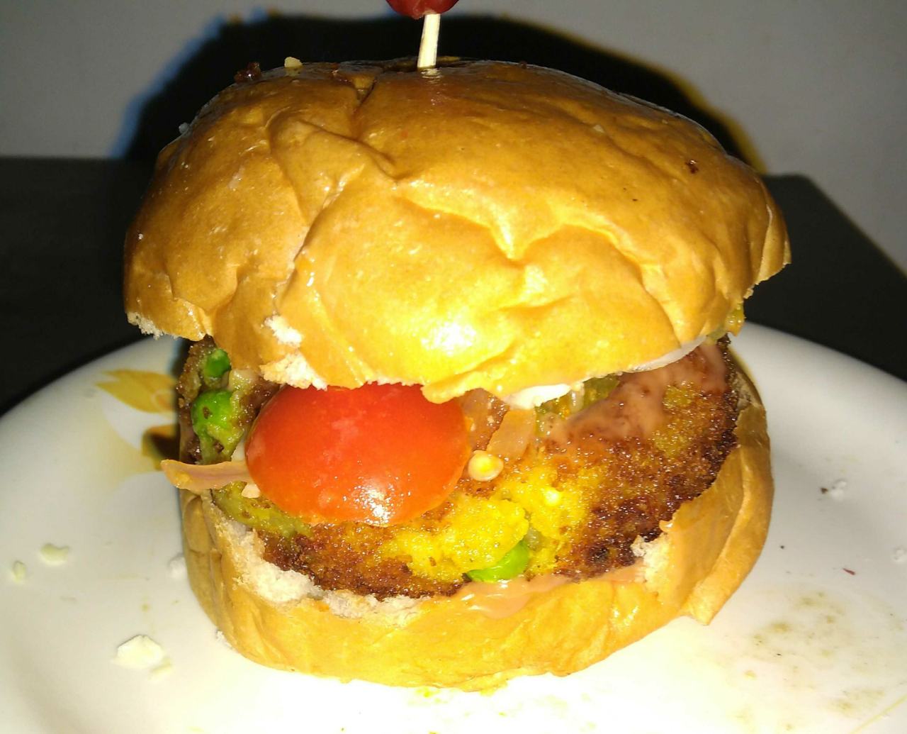 Aloo Tikki Burger