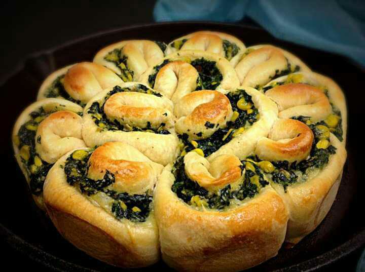 Spinach Corn Flower Bread