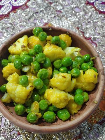 Green Leafy  . Recipe_ Gobhi Matar