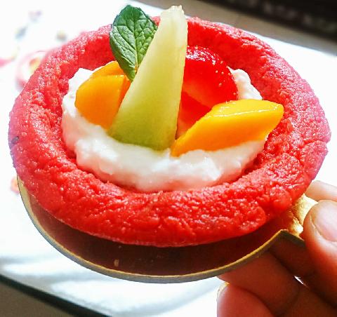 Red Velvet Kalakand Tart served with Hung Curd & Fresh Fruit